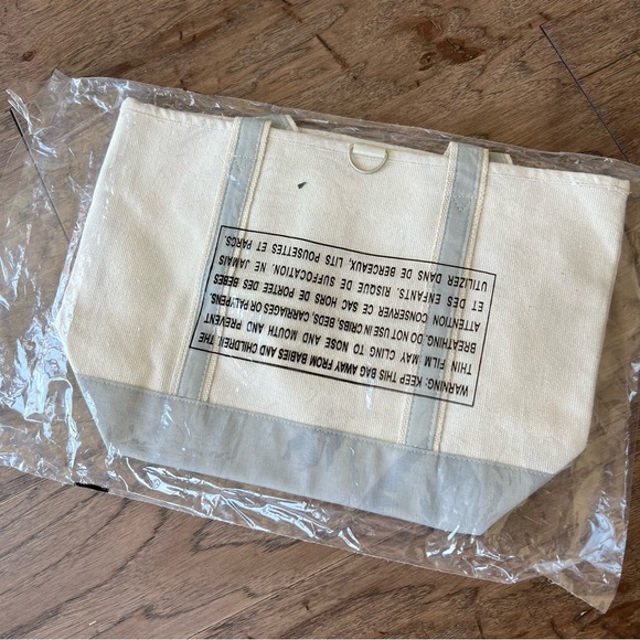 HGTV Tote Bag, Brand New - Picture 3 of 4